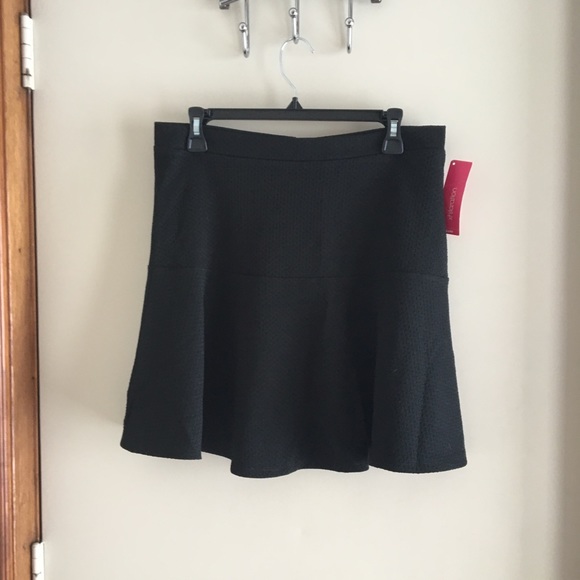 NWT Black stretchy skater skirt with zip back - Picture 2 of 6